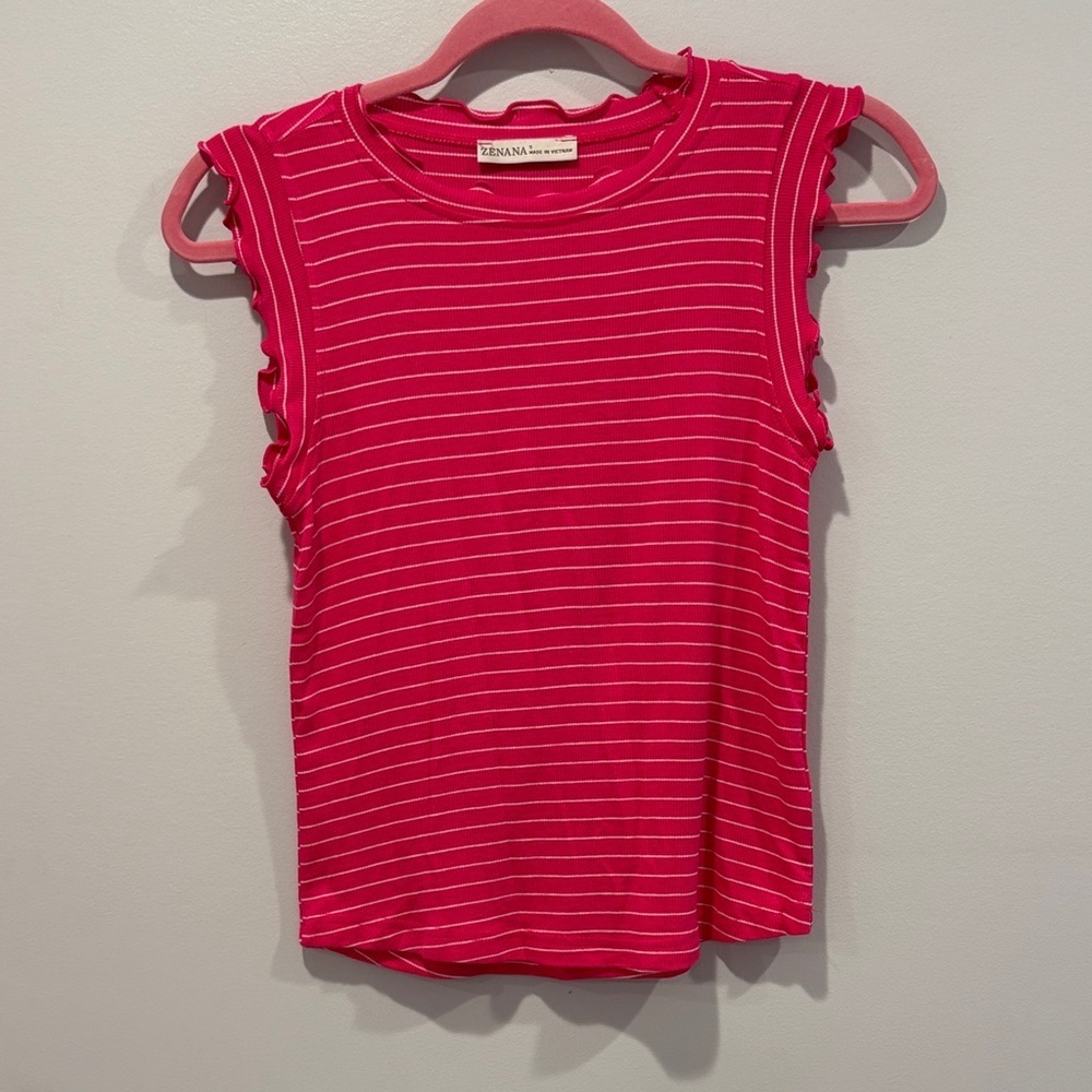 NWOT Zenana Outfitters red and White Striped Muscle Tee